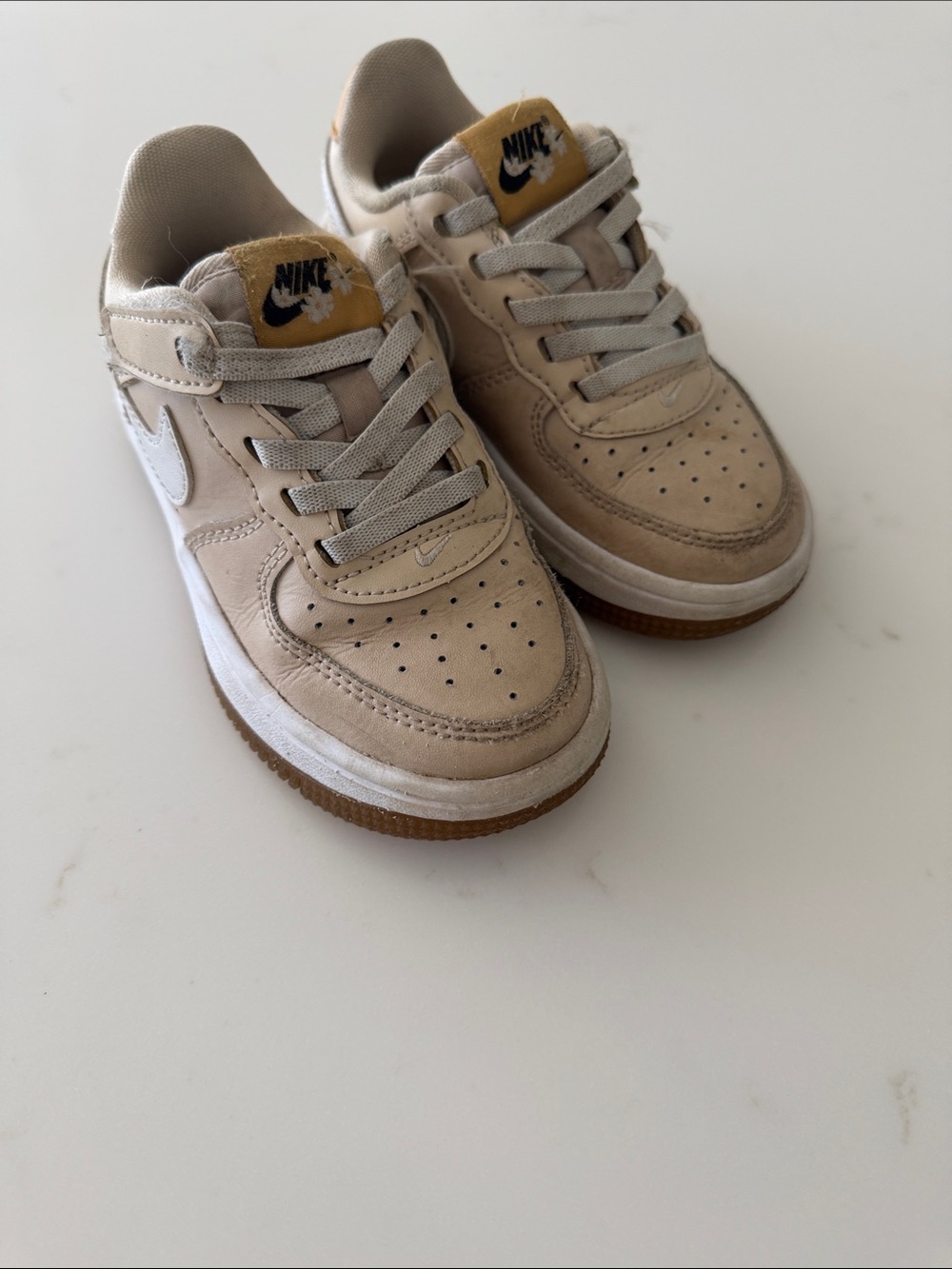 Nike Court Borough flower 9T